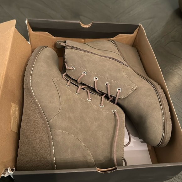 a.n.a Womens Bramber Wedge Heel Booties - Picture 2 of 7